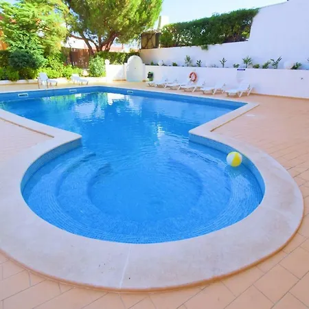 Spacious Close To Everything!